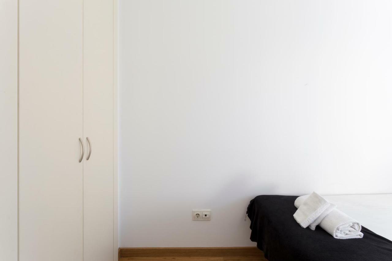 1214 - Two Bedrooms Ciutadella Appartement